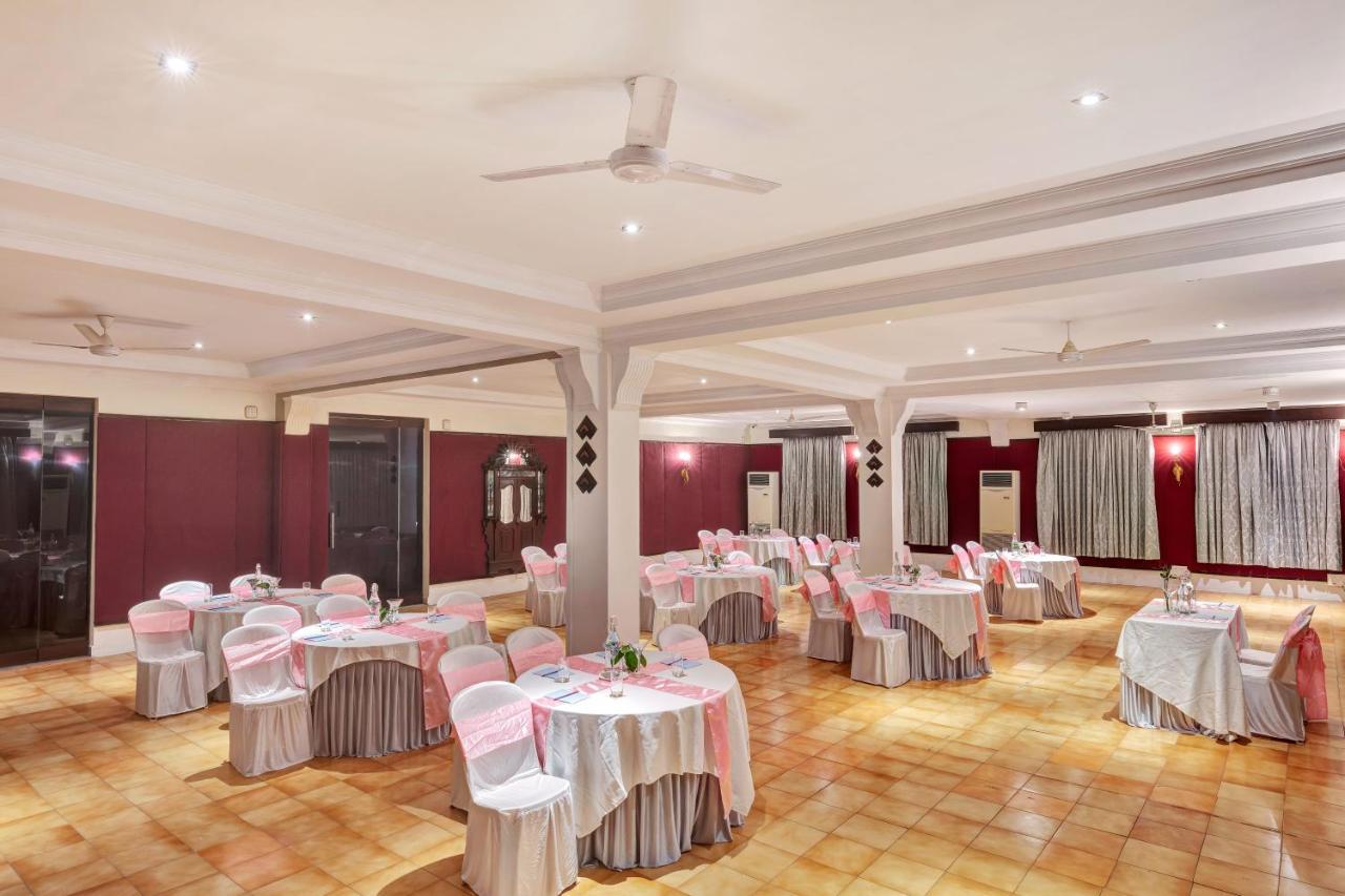 Club Mahindra Acacia Palms Hotel Колва Екстериор снимка