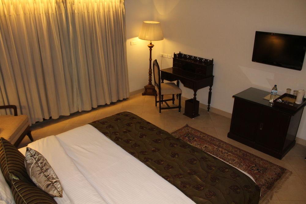 Club Mahindra Acacia Palms Hotel Колва Екстериор снимка