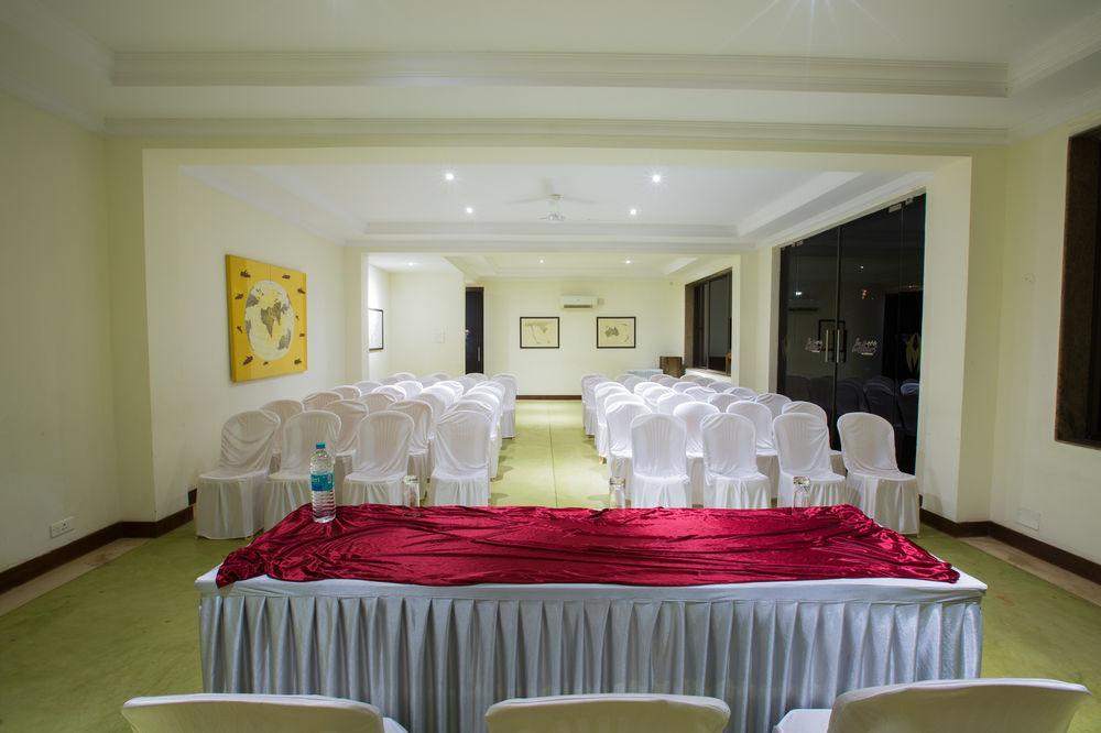 Club Mahindra Acacia Palms Hotel Колва Екстериор снимка