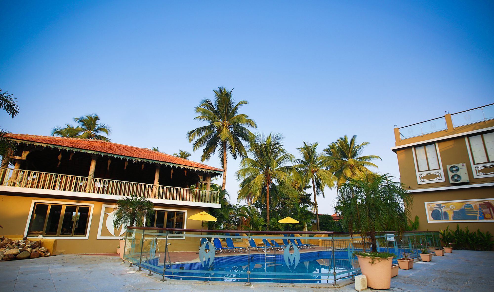 Club Mahindra Acacia Palms Hotel Колва Екстериор снимка